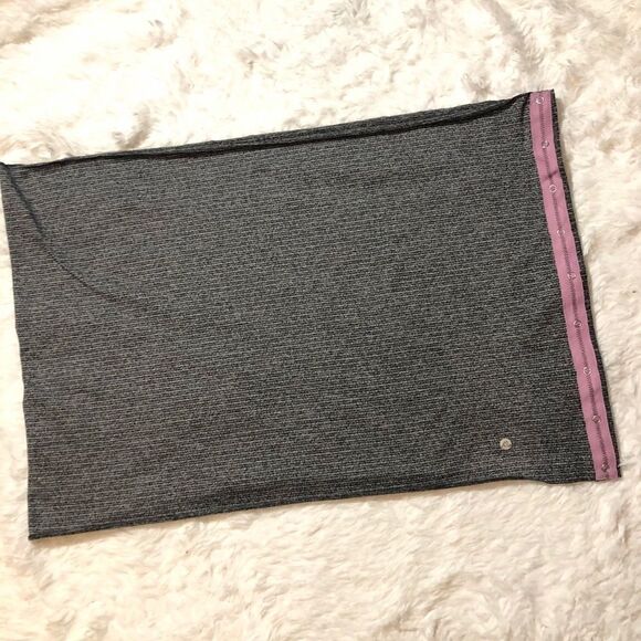 APANA‎ REVERSIBLE INFINITY SCARF 27”x 18” gray, EUC - Picture 1 of 8